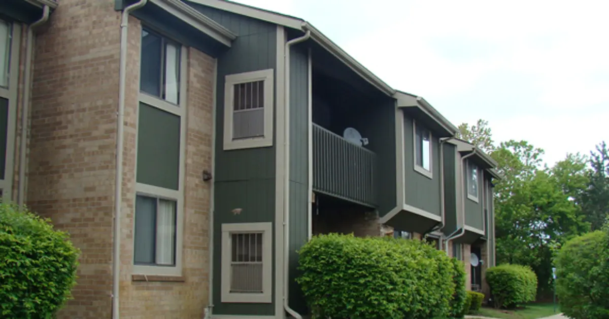 Home Strawberry Lane Apartments